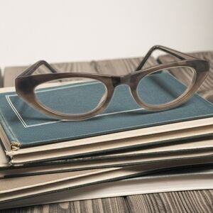 Stylish Tom Ford Cat-Eye Glasses